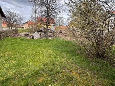 GOSPIĆ - PRODAJE SE GRAĐEVINSKO ZEMLJIŠTE BLIZINA CENTRA