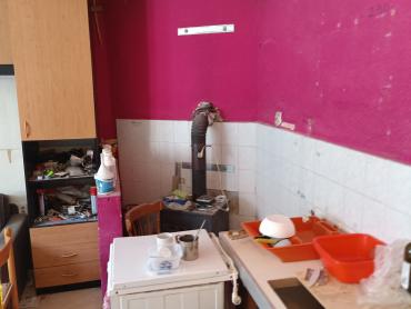 Stan u kući za renovaciju