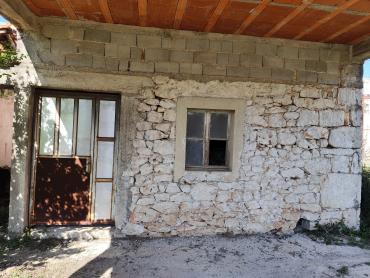 Kuća za adaptaciju u Grebaštici