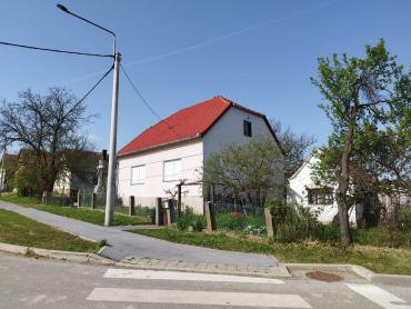 ČAGLIN - LIJEPA KUĆA USRED MJESTA