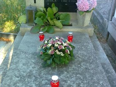 PRODAJE SE OBITELJSKA GROBNICA - GROBLJE MIROŠEVEC