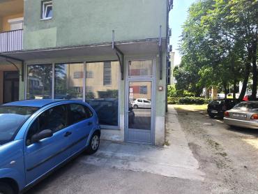 Poslovni prostor na odličnoj lokaciji - PRILIKA!