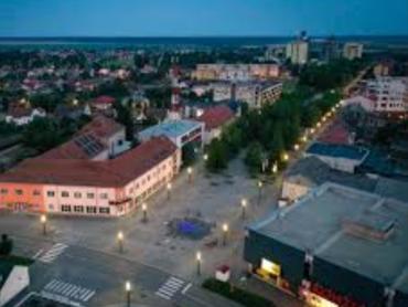 Sigurna investicija u Belom Manastiru- 5 poslovnih prostora s dugoročnim prihodom!
