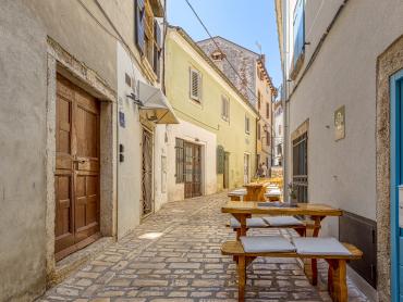 KUĆA ZA PREKRASAN APARTMANSKI PROJEKT U CENTRU ROVINJA