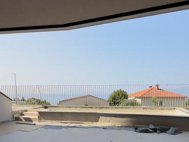 KANTRIDA PREDIVAN STAN  SA VRTOM I POGLEDOM NA KVARNER