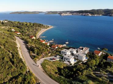 IZUZETNA INVESTICIJSKA PRILIKA – GRAĐEVINSKO ZEMLJIŠTE S PROJEKTOM NA PELJEŠCU - 411 m²