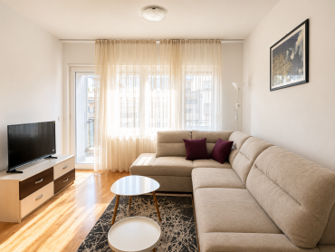 Stanovanje Tre&scaron;njevka, Tre&scaron;njevka - Sjever, 48m2